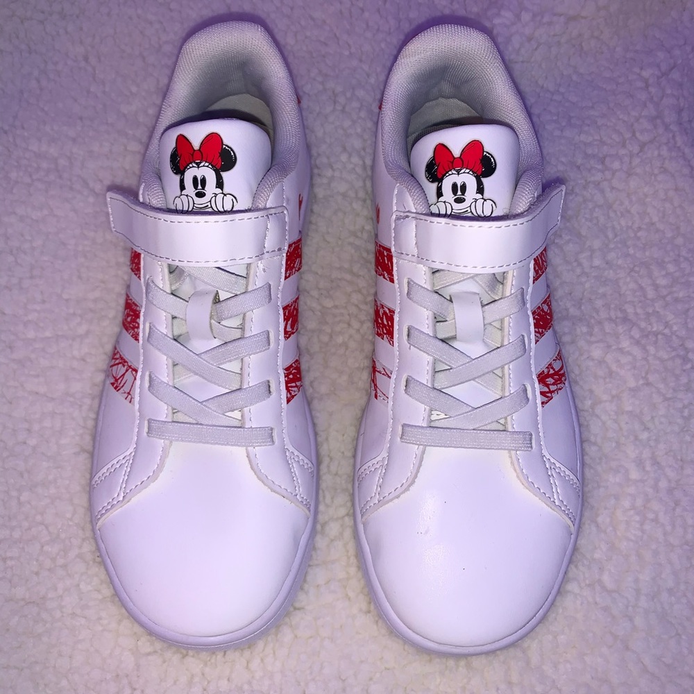 Disney Adidas Minnie Mouse little girls sneakers size 2.5
